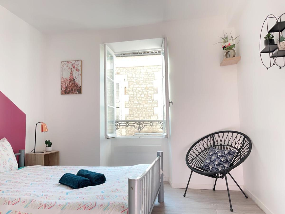Jolie Appartement 2 Chambres 65M2 Au Centre Ville Fontenay-le-Comte Exterior photo